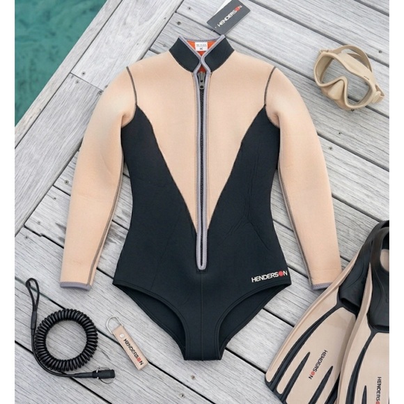 Scuba diving wetsuit Elegant Beige and Black One Piece - Picture 3 of 6